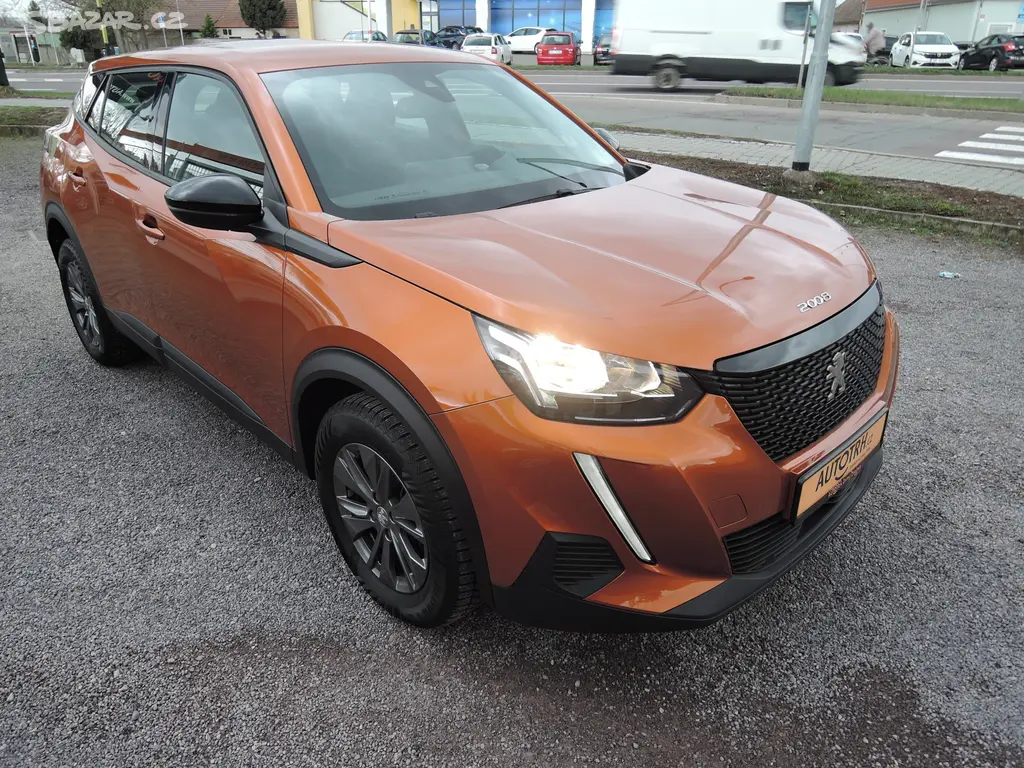 Peugeot 2008 1,2 Puretech Záruka8/27 ČR 26tkm 2022